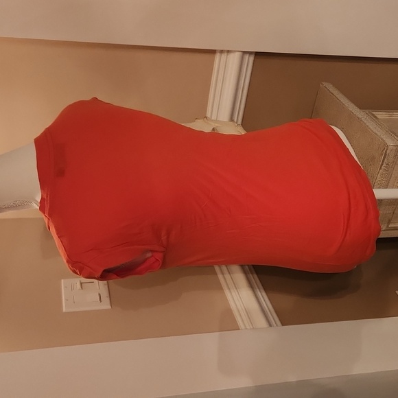 Girl dangerous orange womens tshirt love grows strong front sign size xs - Picture 11 of 11